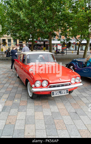 Rot Ford Consul Classic Car Stockfoto