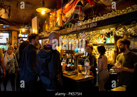 Innenraum der Mayflower Pub in Rotherhithe, London, UK Stockfoto