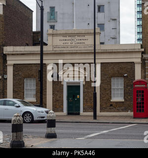 LONDON, Großbritannien - 09. SEPTEMBER 2018: Außenansicht des Proof House, dem Sitz der Gunmakers Company an der Commercial Road Stockfoto