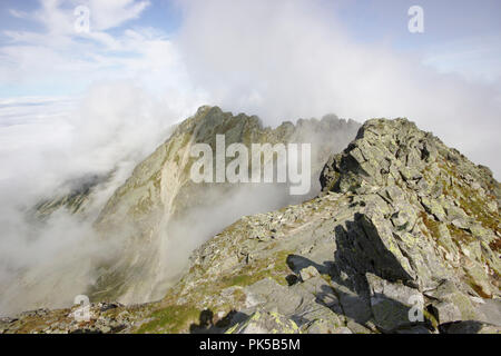 Blick von Kozi Wierch auf der Orla Perc ridge, Hohe Tatra, Polen Stockfoto