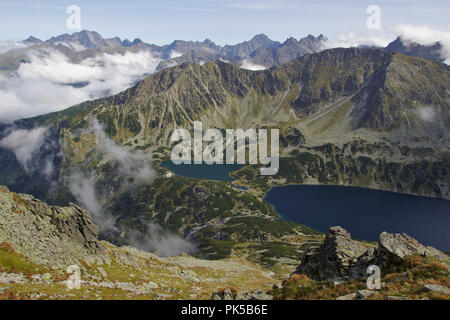 Seen, Przedni Staw Polski Wielki Staw Polski, Ansicht von Orla Perc ridge, Hohe Tatra, Polen Stockfoto