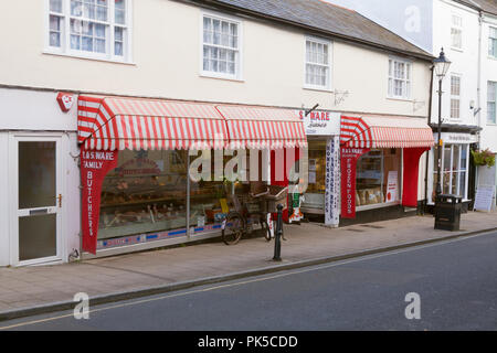 R.&S. Ware traditionelle Familie Metzger shop in Great Torrington, Devon, England, Vereinigtes Königreich. Stockfoto