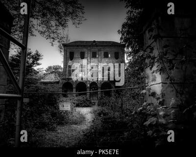 Villa Oppenheim - The Haunted house int er Stadtrand von Köln. Stockfoto