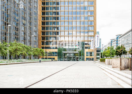 Außenansicht der Axel Springer Verlag Hauptquartier, die größte Digital Publishing House in Europa. Das Unternehmen ist in mehr als 40 Ländern aktiv Stockfoto