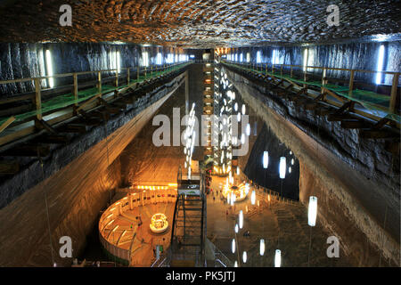 Panoramablick auf die Rudolf Mine in das Salzbergwerk von Salina Werk Turda in Werk Turda (Siebenbürgen), Rumänien Stockfoto