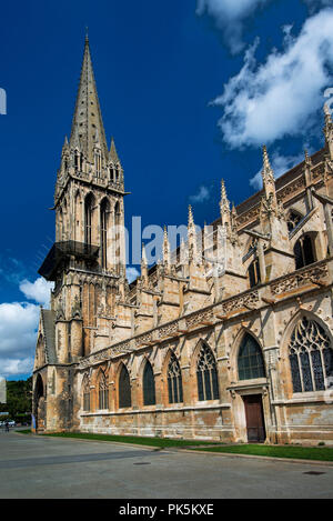 Die Kirche Saint-Pierre in Caen war im Anfang des 13. Jahrhunderts im gotischen Stil erbaut. Stockfoto