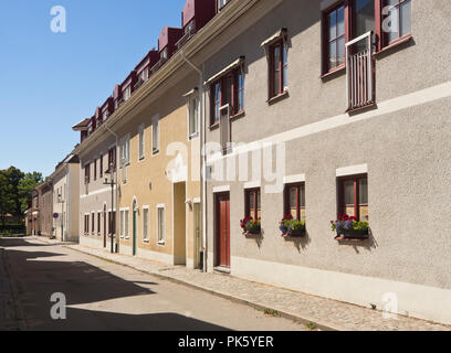 Reihe von Wohngebäuden im Zentrum von Mariestad, einer malerischen Stadt am Ufer des Vänern der größte See in Schweden Stockfoto