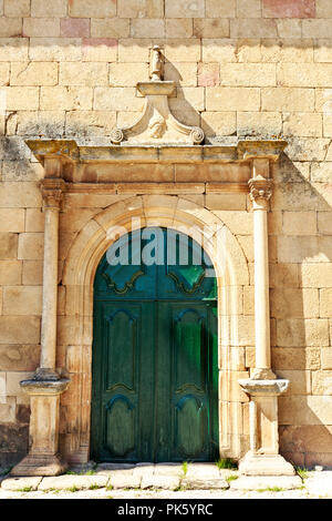 Detail der Fassade Portal der manieristische Kirche Unserer Lieben Frau von den Engeln im Almendra, Portugal Stockfoto