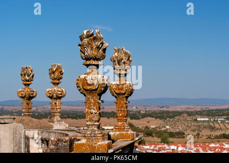 Evora, Portugal, Alentejo, Details der Ornamente auf dem Dach der Kathedrale Stockfoto