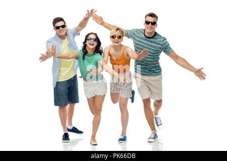 Freunde in Sonnenbrille Spaß Stockfoto