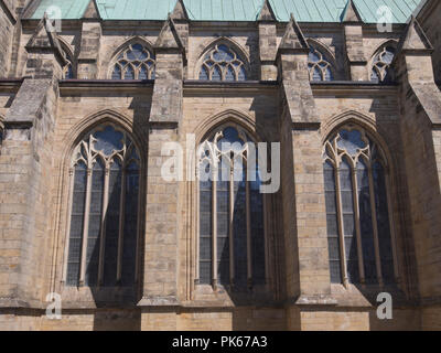 Skara Kathedrale im gotischen Stil aus dem 13. Jahrhundert ist ein bischöfe Sitz im schwedischen Skara, Seitenansicht Stockfoto