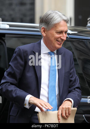 London, UK, 11. Sep 2018. Philip Hammond MP Schatzkanzler kommt in Downing Street für die wöchentliche Kabinettssitzung Credit: WFPA/Alamy leben Nachrichten Stockfoto