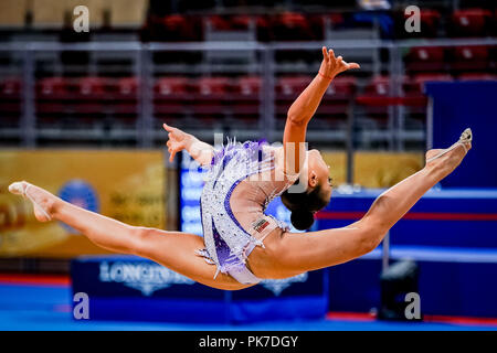 Sofia, die Türkei. September 11, 2018: Katrin Taseva von Bulgarien bei rhythmischen Turn-WM in der Arena Armeec in Sofia am 36. Abb. Rhythmische Gymnastik Weltmeisterschaften. Ulrik Pedersen/CSM Stockfoto