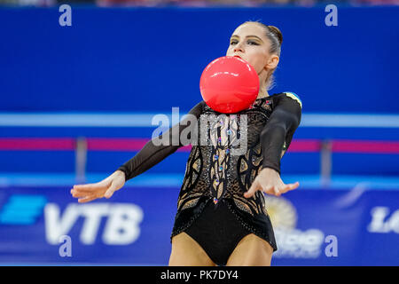 Sofia, die Türkei. September 11, 2018: Vlada Nikolchenko der - Ukraine bei rhythmischen Turn-WM in der Arena Armeec in Sofia am 36. Abb. Rhythmische Gymnastik Weltmeisterschaften. Ulrik Pedersen/CSM Stockfoto