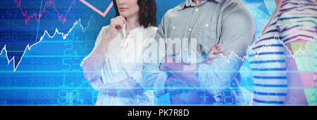 Das zusammengesetzte Bild im Geschäft Leute Wegschauen beim Stehen vor weißem Hintergrund Stockfoto