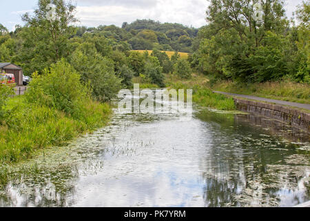 Die Forth und Clyde Canal an Auchinstarry, in der Nähe von Cumbernauld, Schottland, Großbritannien. Stockfoto