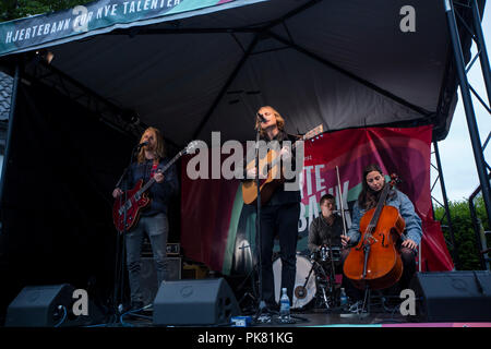 Norwegen, Bergen - Juni 13., 2018. Die Norwegischen folk Sänger und Songwriter Jarle Skavhellen führt ein Live Konzert in der norwegischen Musik Festival Bergenfest 2018 in Bergen. (Foto: Gonzales Foto - Jarle H. Moe). Stockfoto