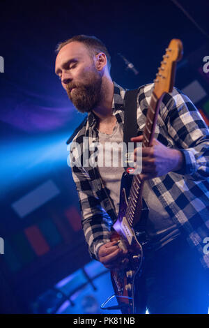 Norwegen, Bergen - Juni 13., 2018. Die Isländische pop band Kiriyama Familie führt ein Live Konzert in der norwegischen Musik Festival Bergenfest 2018 in Bergen. (Foto: Gonzales Foto - Jarle H. Moe). Stockfoto