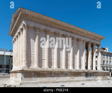 Das Maison Carree römischen Tempel, Place de la Maison Carrée, Nimes, Languedoc, Frankreich Stockfoto