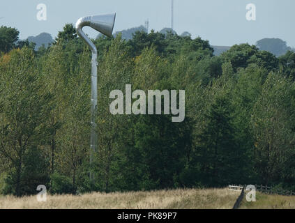 Die Hupe art Installation, die die Autobahn M8 mit Blick auf von seiner Lage in Polkemmet Country Park, West Lothian. Stockfoto