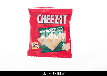 Beutel der Cheez-It white Cheddar Käse snack Crackers auf Weiß Stockfoto