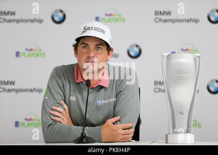 NEWTOWN SQUARE, PA-SEP 10: Keegan Bradley spricht mit den Medien nach dem Gewinn der BMW Championship 2018 bei Aronimink Golf Club. Stockfoto