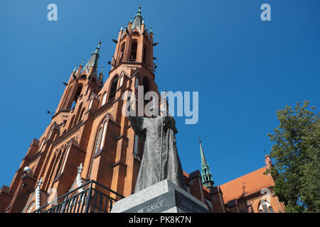 Biaylstok Polen Statue von Papst Johannes Paul II. vor der Kathedrale Basilika der Himmelfahrt der Jungfrau Maria Stockfoto