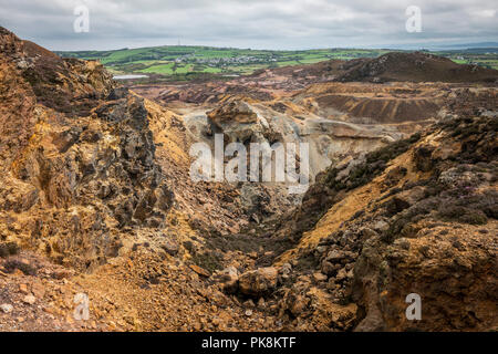 Parys Mountain Kupfermine in der Nähe von Holyhead auf der Insel Anglesey, Nordwales, Großbritannien Stockfoto