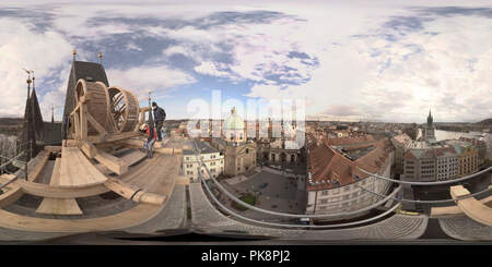 360 Grad Panorama Ansicht von Die mittelalterliche Kran