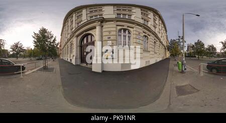 360 Grad Panorama Ansicht von Grundschule, Namesti Jiriho z Podebrad 7-8