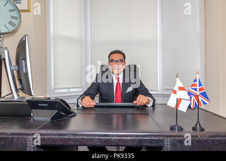 Mian Faisal Raschid ist ein britischer Politiker der Labour Party. Er ist Mitglied des Parlaments (MP) für Warrington Südlich Stockfoto