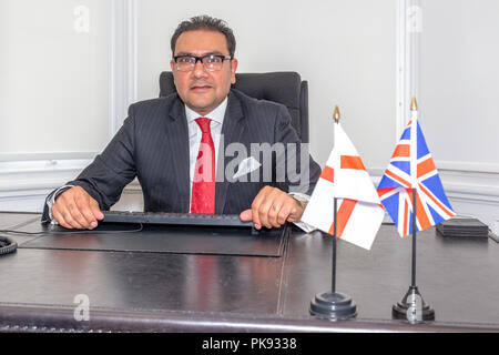 Mian Faisal Raschid ist ein britischer Politiker der Labour Party. Er ist Mitglied des Parlaments (MP) für Warrington Südlich Stockfoto