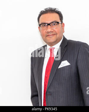 Mian Faisal Raschid ist ein britischer Politiker der Labour Party. Er ist Mitglied des Parlaments (MP) für Warrington Südlich Stockfoto