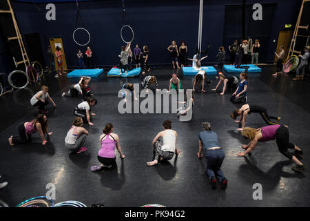 Cardiff, Großbritannien. März 2018. Verschiedene Schüsse aus der Walisischen Hoop Übereinkommen, die jährlich an der Nationalen Dance Company für Wales. Stockfoto