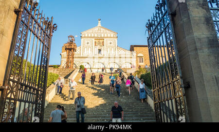 Die romanische, die Basilika San Miniato al Monte in Florenz, Toskana, Italien. Stockfoto