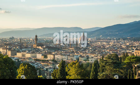 Blick von der Basilika San Miniato al Monte in Florenz, Toskana, Italien. Stockfoto