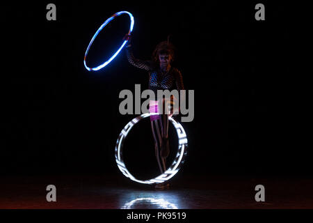 Cardiff, Großbritannien. März 2018. Verschiedene Schüsse aus der Walisischen Hoop Übereinkommen, die jährlich an der Nationalen Dance Company für Wales. Stockfoto