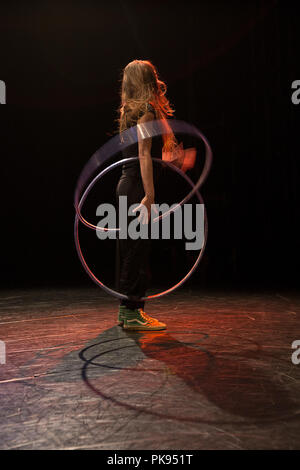 Cardiff, Großbritannien. März 2018. Verschiedene Schüsse aus der Walisischen Hoop Übereinkommen, die jährlich an der Nationalen Dance Company für Wales. Stockfoto