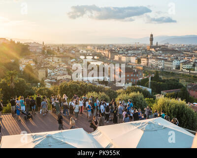 Blick von der Piazzale Michelangelo über die Stadt Florenz, Toskana, Italien. Stockfoto