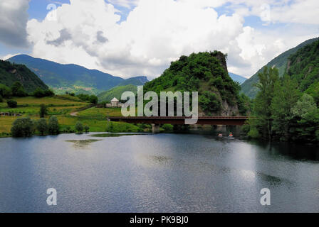 Corlo See ist eine künstliche Becken ganz in der Gemeinde Arsiè inbegriffen, in der Provinz von Belluno, Venetien, Italien, im Jahr 1954 gebaut. Stockfoto