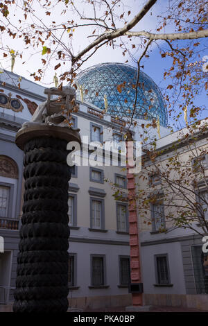 Figueres ourside das Haus von Dali Stockfoto