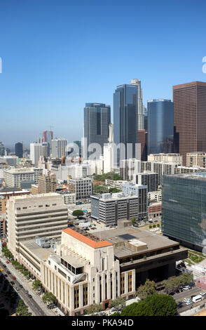 LOS ANGELES, Kalifornien - 12. Juni 2018: Das Los Angeles Skyline von der Oberseite der Stadt Halle gesehen. Stockfoto