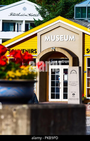 Flam, Norwegen - 31. Juli 2018: Norwegische Village Museum in der Nähe von Sognefjord Fjord und Flam nach Myrdal Zug Bahnhof Stockfoto