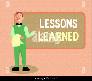 Schreiben Hinweis Übersicht Lektionen gelernt. Business foto Präsentation fördern austauschen und sie wissen aus Erfahrung. Stockfoto