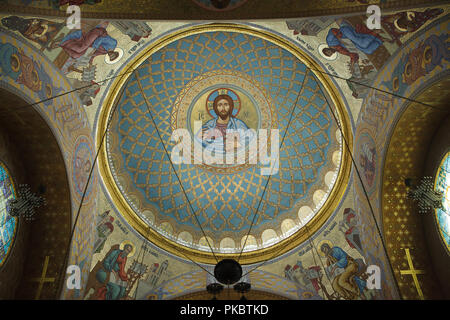 Innenraum der Kuppel des Kronstädter Naval Kathedrale, entworfen von russischen Architekten Wassili Kosyakov und in 1903-1913 in Kronstadt bei St. Petersburg, Russland gebaut. Stockfoto