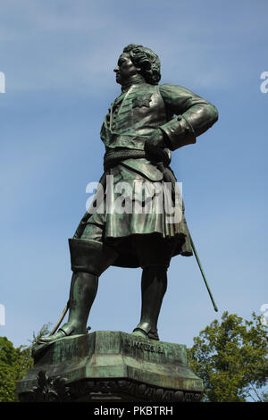 Denkmal für Peter den Großen als Begründer des Kronstädter Festung, die von französischen Bildhauer Napoleon Jacques (1841) in Kronstadt bei St. Petersburg, Russland. Stockfoto