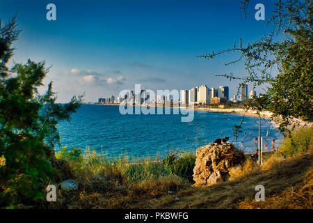 Schöne Stadt scape von Tel Aviv von Jaffa aus gesehen. Stockfoto