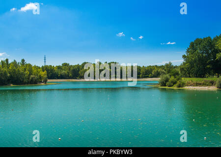 Zagreb, Kroatien, Jarun See, schöne grüne Bucht, sonnigen Sommertag Stockfoto