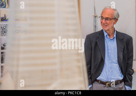 London, Großbritannien. 12 Sep, 2018. Renzo Piano mit Modellen für den Shard - Renzo Piano: Die Kunst, Gebäude in der Gabrielle Jungels-Winkler Galerien der Königlichen Akademie der Künste Klavier ist Architekt und Honorary Royal Academicianand Dies ist die erste umfassende Umfrage von zischen Karriere in London gehalten zu werden seit 1989 - als Teil des 250. Jahrestages der Royal Academy. Credit: Guy Bell/Alamy leben Nachrichten Stockfoto