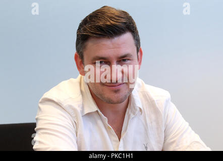 Berlin, Deutschland. 12 Sep, 2018. 12 September 2018, Berlin: Der russische Schriftsteller Dmitry Glukhovsky in einem Interview mit dpa. Foto: Wolfgang Kumm/dpa Quelle: dpa Picture alliance/Alamy leben Nachrichten Stockfoto